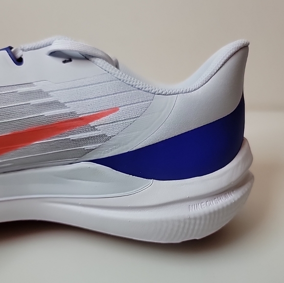 Nike Air Winflo 9 Football Grey/Bright Crimson DD6203 006 - Picture 10 of 10